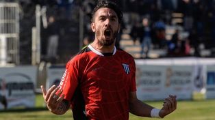 Patricio Cucchi, el delantero que estaría en la mira de Unión