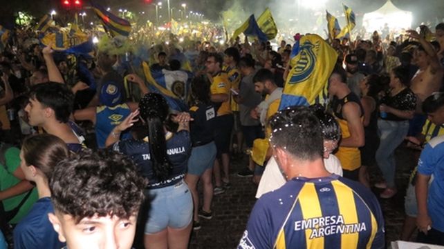 Una explosión auriazul llenó de festejos cada rincón de Rosario