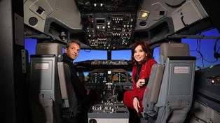 Pilotos. Massa y Cristina en un simulador de Aerolíneas, durante un acto en el que se recordó su rescate. &nbsp; &nbsp; &nbsp; &nbsp; &nbsp; &nbsp; &nbsp; &nbsp; &nbsp;