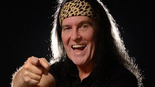 Dave Evans participó de los primeros temas de AC/DC.&nbsp;