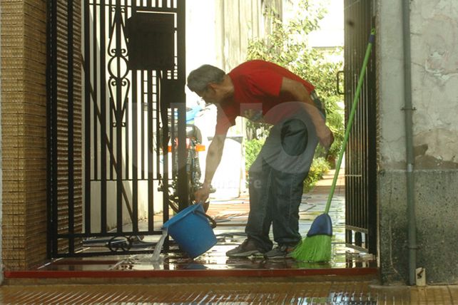 El calor no afloja y hay récords de consumo de agua y energía