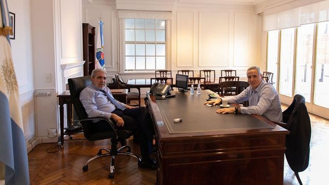 El ministro de Seguridad de la Nación Aníbal Fernández se reunió con el ex Ministro de Seguridad de la provincia y actual director del Organismo de Investigaciones del Ministerio Público de la Acusación de la provincia, Marcelo Sain.