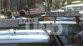 Hartos de los robos, los taxistas reclaman más control en las calles