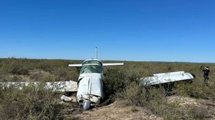 Cayó una avioneta en Las Grutas: un empresario de Arroyo Seco y su esposa resultaron heridos
