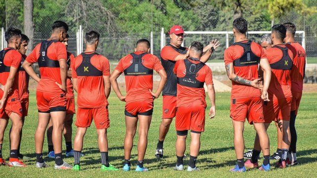 Walter Otta evaluará otras alternativas en el 11 inicial.&nbsp;