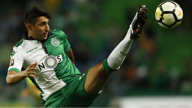 Espanyol realizó una oferta millonaria por Alan Ruiz