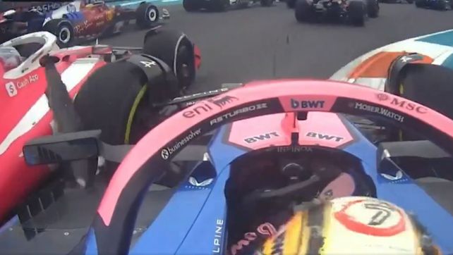 El momento en que Jack Doohan tocó a Lawson