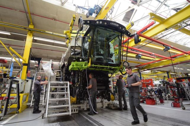 Fabricantes de maquinaria agrícola advierten por trabas para abastecer la demanda local