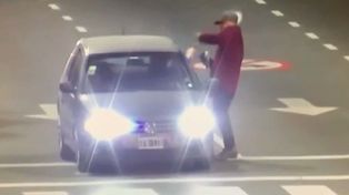 Un policía discutió con un limpiavidrios y le disparó en plena avenida 9 de Julio