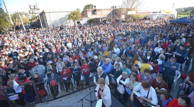 Una multitud veneró a San Cayetano