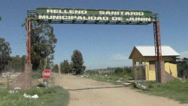 En bolsas de basura Un indigente hizo un macabro hallazgo en Junín