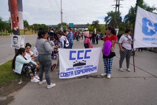 La CCC de Villa Gobernador Gálvez se sumó a la manifestación en zona sur.