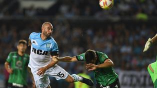 Lisandro López se sumó a Sarmiento tras quedar libre de Racing.&nbsp;