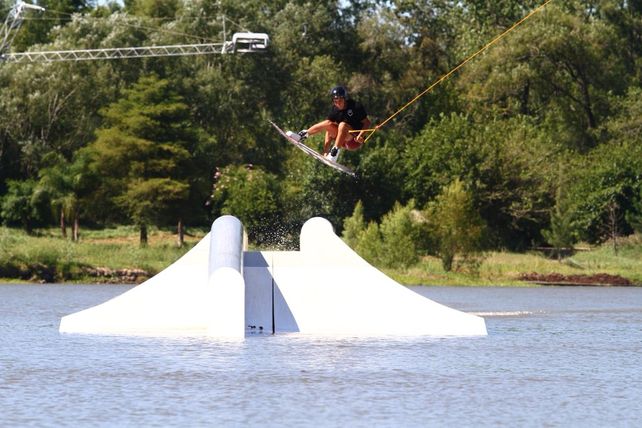 Inauguran el Pampa Cable Park en la previa del Campeonato mundial de Wakeboard