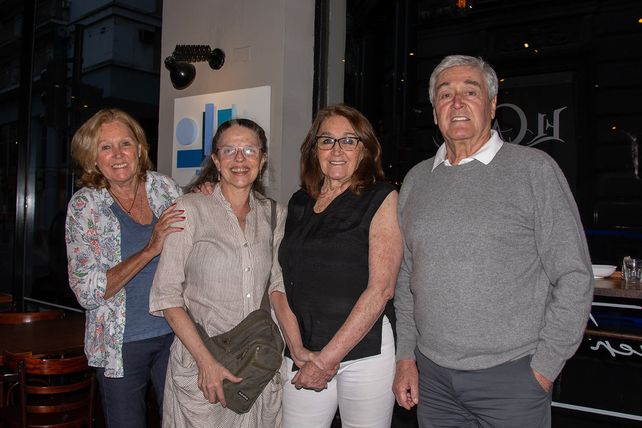 Elena Carey, Carmen Fracassi, Nelda y Eduardo Carey