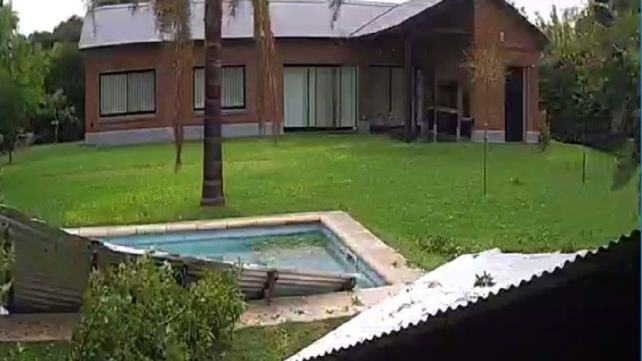 Temporal en Funes y Roldán con árboles caídos, voladuras de techo y un ...