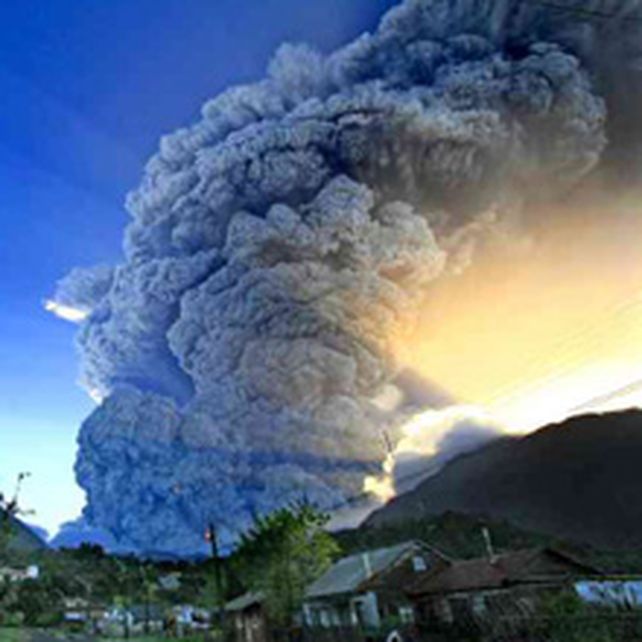 El volc&aacute;n Chait&eacute;n se reactiv&oacute; y hay alarma