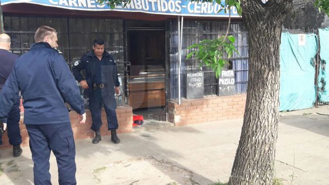 Santa Fe: carnicero resistió un asalto y tanto él como los ladrones resultaron heridos