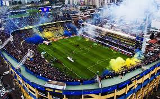 Boca siempre juega a cancha llena en La Bombonera. Boca siempre juega a cancha llena en La Bombonera.