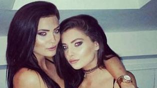 Dos hermanas supersexies fueron echadas por no saber convivir con sus vecinos