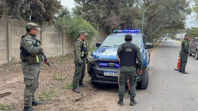 Gendarmería Nacional realizó un operativo en el barrio Costa Azul de Santo Tomé por venta de drogas.