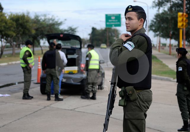 Los gendarmes ya realizan controles en diferentes puntos y accesos de Santa Fe