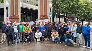 Paro general. Gremios y movimientos sociales de Rosario se reunieron este martes en Córdoba y San Martín.