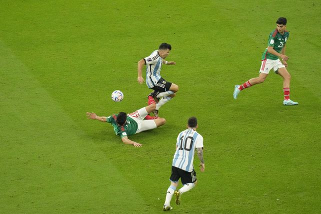 Qatar 2022: Argentina venció a México de la mano de Messi
