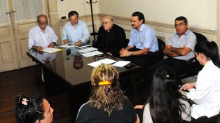 Cuarto intermedio para intentar llegar a un acuerdo entre la provincia y los policías