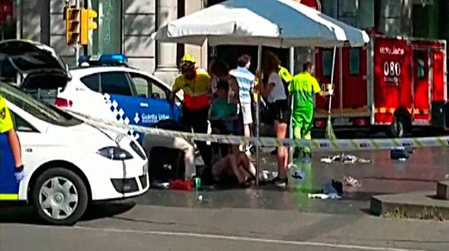 Un atentado reivindicado por ISIS dejó 13 muertos y sembró el terror en Barcelona