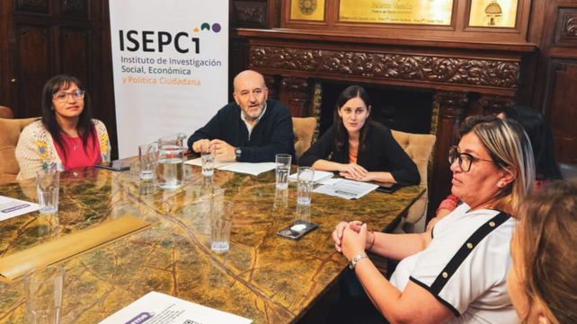 Sofía Botto durante su visita al Concejo Municpal.