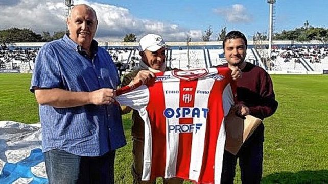 Carlos Trullet cumple años y Unión no dejó pasar la ocasión para saludarlo en sus redes.