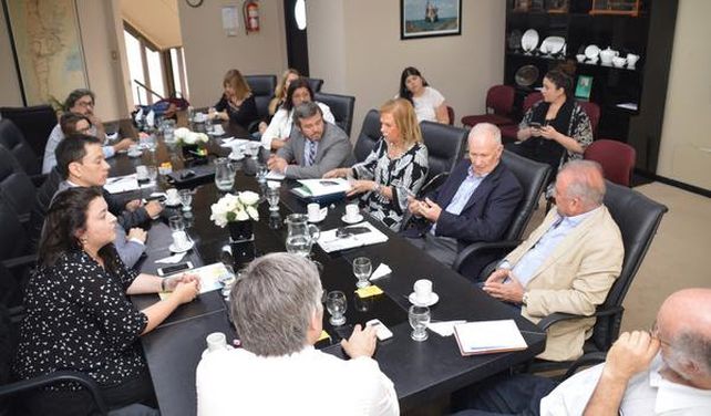 Lamberto con las autoridades de Enargás