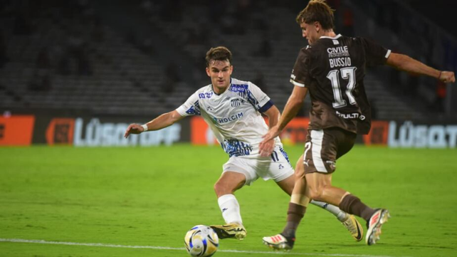 Talleres cayó ante Platense y pagó caro el VAR y un blooper defensivo