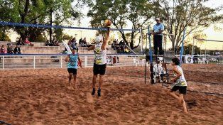 Primer Torneo de Beach Voley en la Costanera de Concordia.