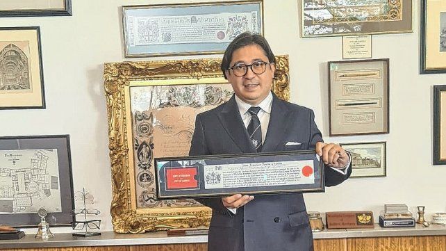 Un logro histórico: un santafesino fue galardonado con la llave de la ciudad de Londres Un logro histórico: un santafesino fue galardonado con la llave de la ciudad de Londres