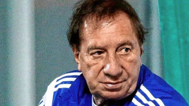 Un conocido de Carlos Bilardo se mostró preocupado por el estado de salud del exDT de la Selección Argentina.
