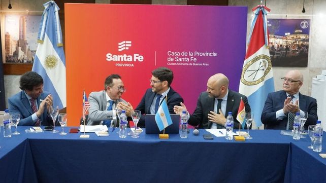 El gobernador Pullaro estuvo presente en el evento que se desarroló en Buenos Aires
