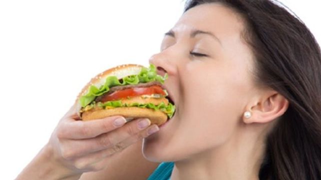 La forma en la que comés podría indicar cómo te sentís