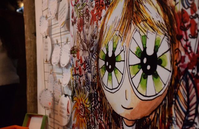 Los Ojones son creaciones del artista Lucas Bizzotto.