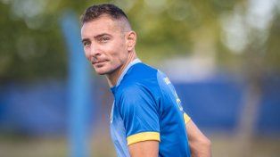 Marco Ruben, otra vez con la ropa de Central, en su primer día de entrenamiento con el equipo de Almirón.