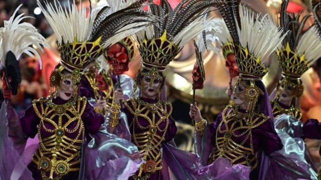 La ciudad de Gualeguaychú participa de la apertura de la muestra internacional “Carnavales de Europa a América Latina – Máscaras sin Fronteras”