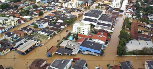 Las lluvias en Brasil continuar&aacute;n y ya hay 105 v&iacute;ctimas fatales