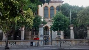 La comunidad educativa del colegio Guido y Spano, de Córdoba entre Callao y Rodríguez, quiere la expropiación del edificio para continuar dando clases normalmente.