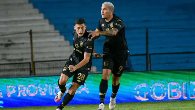 Racing y Argentinos, para acercarse a la zona de clasificación