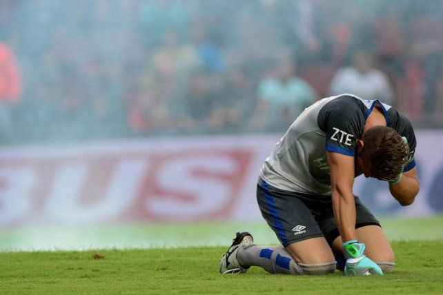 ¿Qué hay detrás del accionar violento de la barra de Colón que motivó la suspensión?