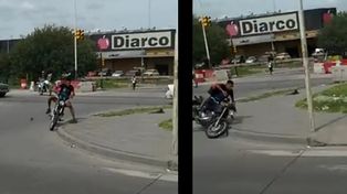 Quiso robar una moto pero el dueño lo corrió y lo bajó de un piedrazo en la cabeza