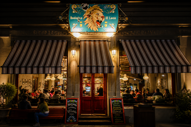 El comedor El León en uno de los que logró una identidad particular al ofrecer carnes no tradicionales como yacaré o ciervo.