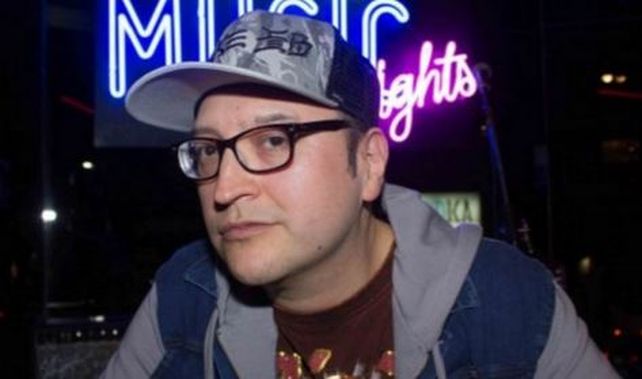 Leo dijo que en el ambiente aceptaron su homosexualidad por su condición en el rock nacional.