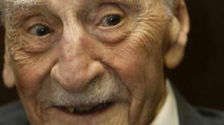 Espa&ntilde;a llora la muerte del decano de sus escritores: Francisco Ayala